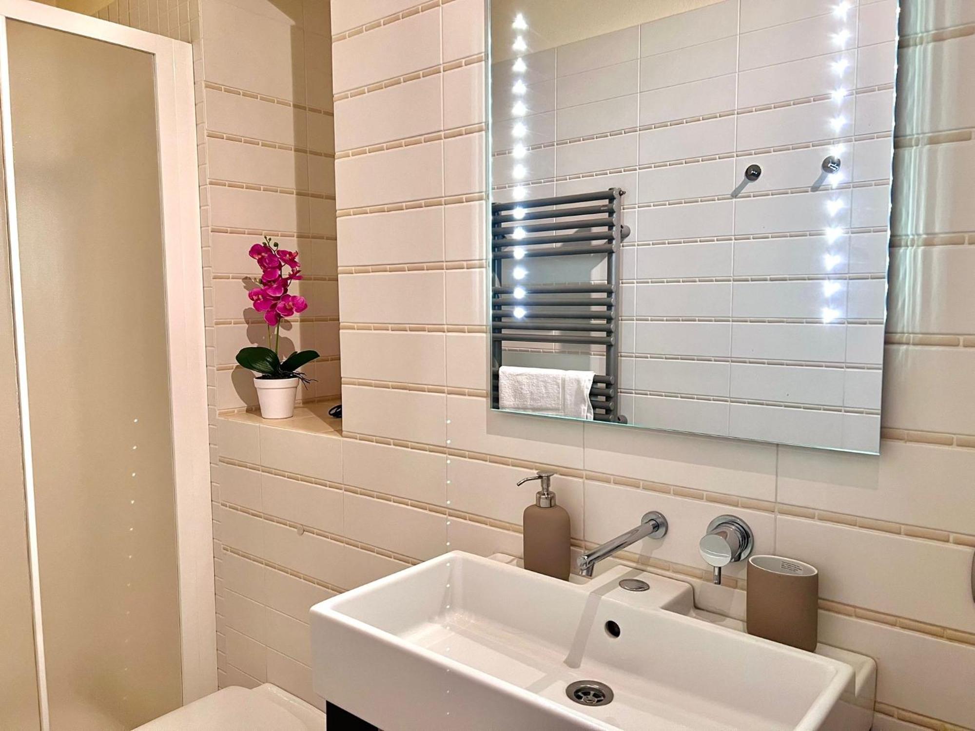 Bergamoinhouse Hotel Ngoại thất bức ảnh
